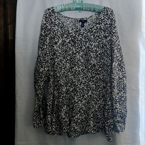 Gap black and white tunic, may be casual or dressy